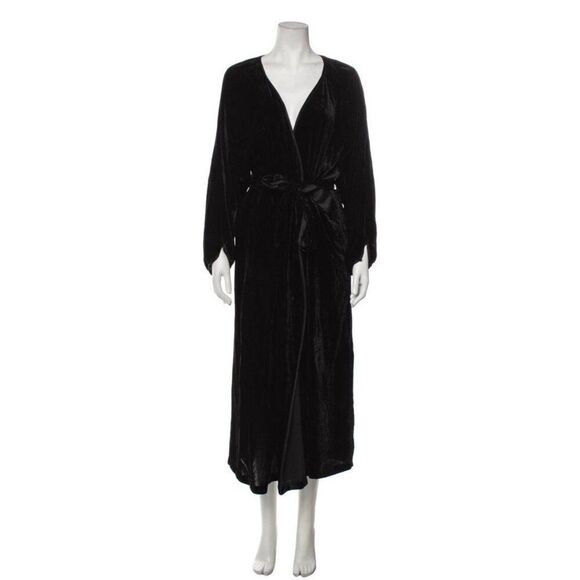 Vera Wang Other - Vera Wang Authentic Solid Black Long Sleeve Velvet MIDI Robe Small Medium